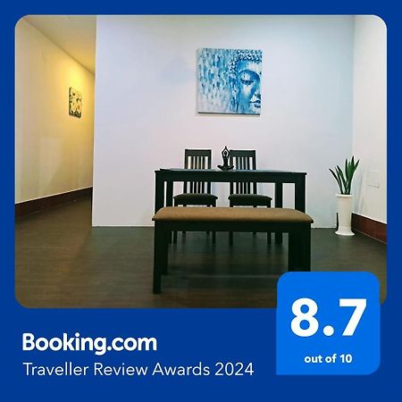 Strawberry Swing Homestay Guwahati Ngoại thất bức ảnh