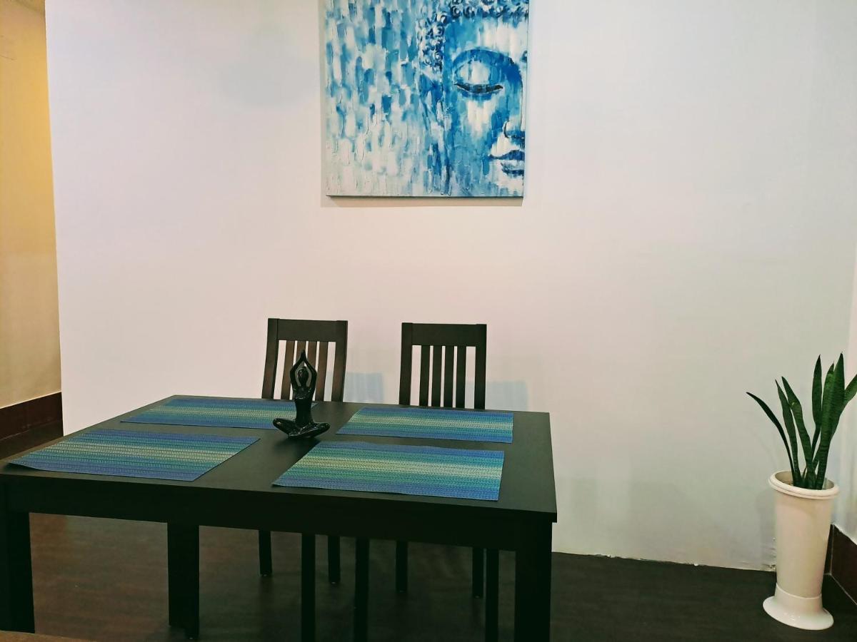 Strawberry Swing Homestay Guwahati Ngoại thất bức ảnh